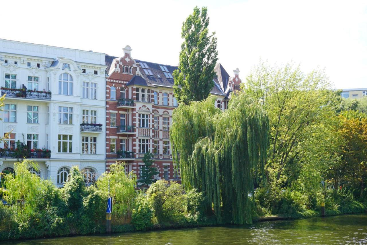 Escapade En Bord De Spree *